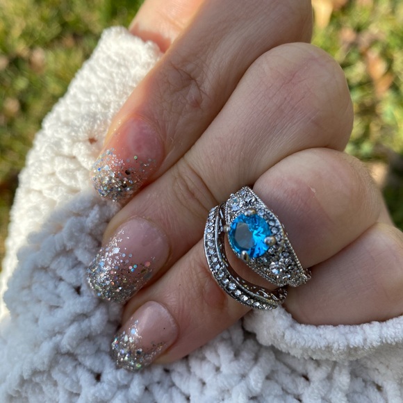 New Beautiful Silver Engagement Set - Picture 3 of 5